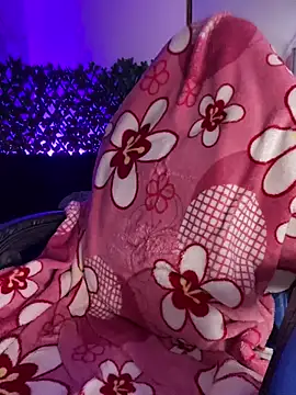 Snapshot of bonnie_18x chatting on November 2025 10:52:01 PM bonnie 18x online show from November 2025 10:52:01 PM