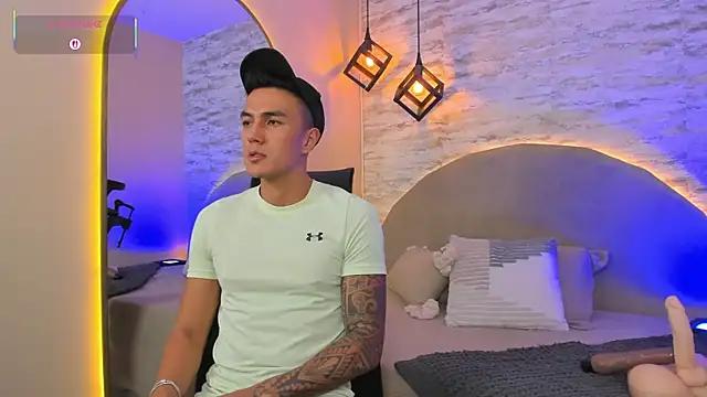 Aron Bolt online show from April 2026 11:27:01 PM