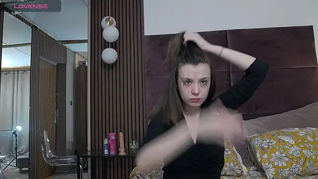 Snapshot of IvyBunny_ chatting on December 2024 06:45:01 AM IvyBunny online show from December 2024 06:45:01 AM