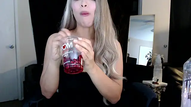 liadivina online show from March 2025 07:41:02 AM