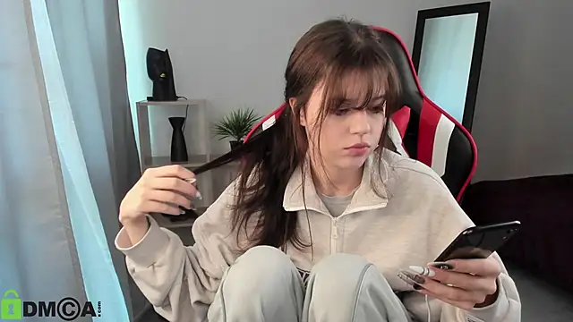 Este Glen online show from March 2025 10:28:02 AM