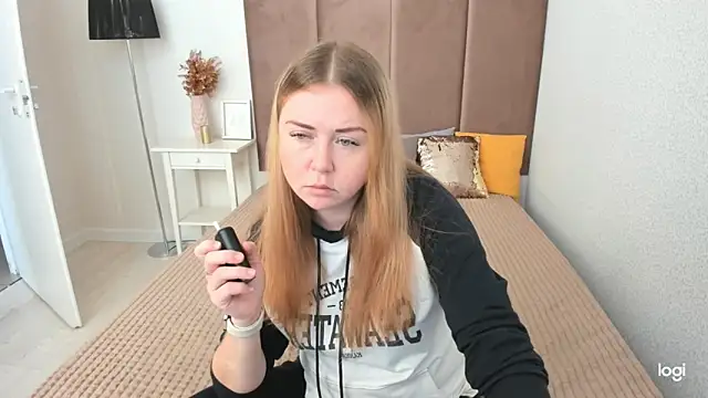 BettyBloom69 online show from October 2025 04:53:02 AM