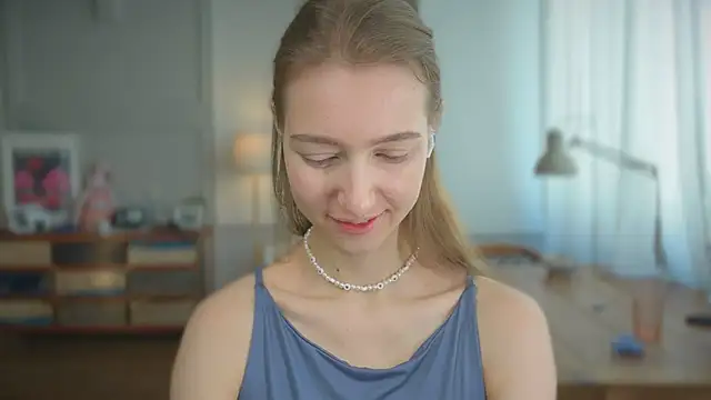 Snapshot of solar_bella chatting on February 2025 11:08:02 AM solar bella online show from February 2025 11:08:02 AM