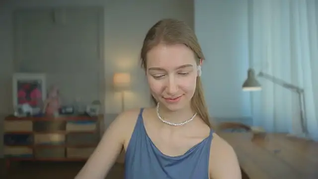 Snapshot of solar_bella chatting on February 2025 02:11:02 PM solar bella online show from February 2025 02:11:02 PM