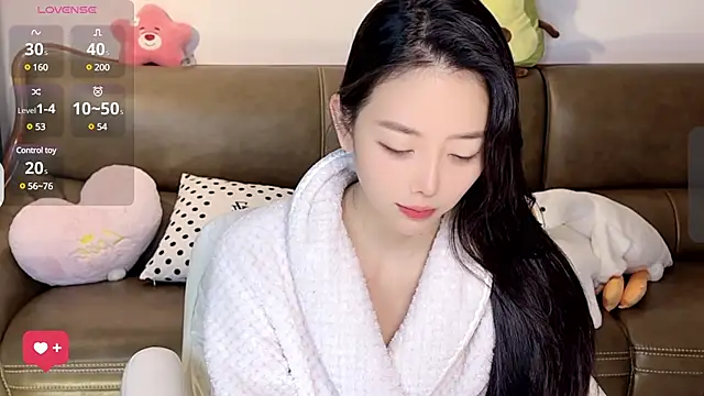 Snapshot of Yilin1999 chatting on March 2025 09:39:02 AM Yilin1999 online show from March 2025 09:39:02 AM