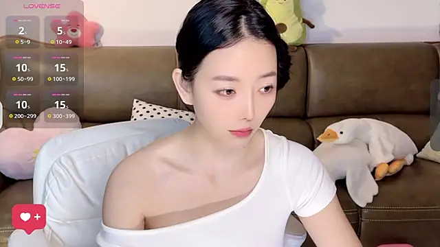 Snapshot of Yilin1999 chatting on March 2025 04:06:02 PM Yilin1999 online show from March 2025 04:06:02 PM