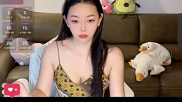 Snapshot of Yilin1999 chatting on April 2026 10:04:01 PM Yilin1999 online show from April 2026 10:04:01 PM
