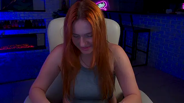 LisaElfy online show from September 2025 03:37:01 PM