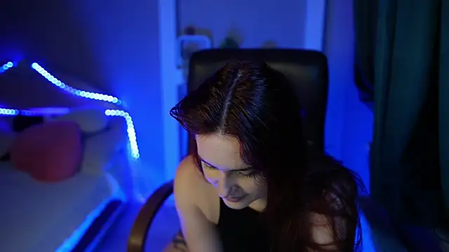 LisaElfy online show from February 2026 04:54:02 PM