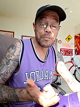 mileflav0r online show from May 2026 07:58:02 AM
