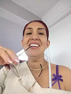 Perla Franco online show from October 2025 09:27:02 PM