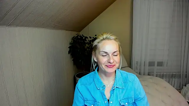 Alicee Gracee online show from December 2024 07:22:01 PM