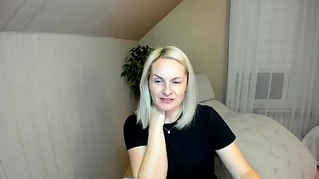 Alicee Gracee online show from December 2024 04:50:01 PM