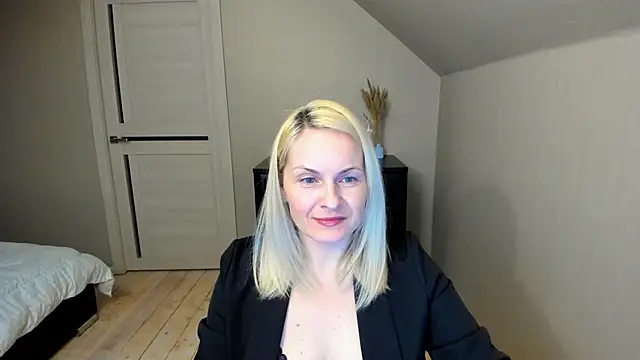 Alicee Gracee online show from March 2025 06:44:02 PM