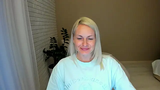 Alicee Gracee online show from September 2025 03:33:01 PM