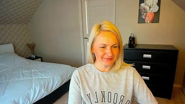 Alicee Gracee online show from November 2025 10:16:02 AM