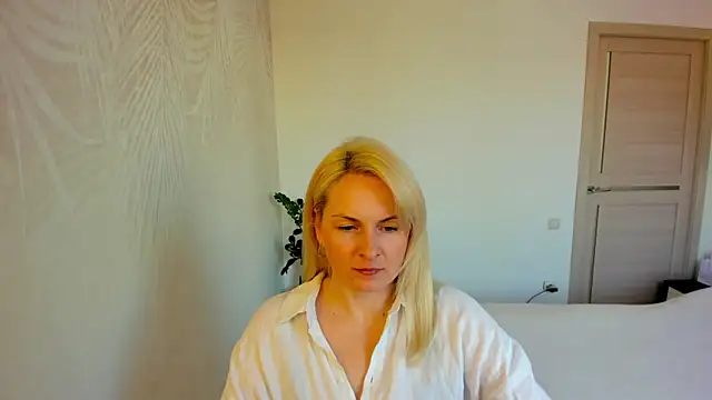 Alicee Gracee online show from March 2026 12:33:01 PM