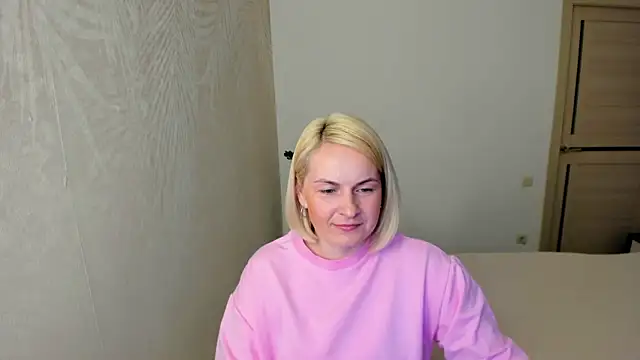 Snapshot of Alicee_Gracee chatting on April 2026 06:38:01 PM Alicee Gracee online show from April 2026 06:38:01 PM