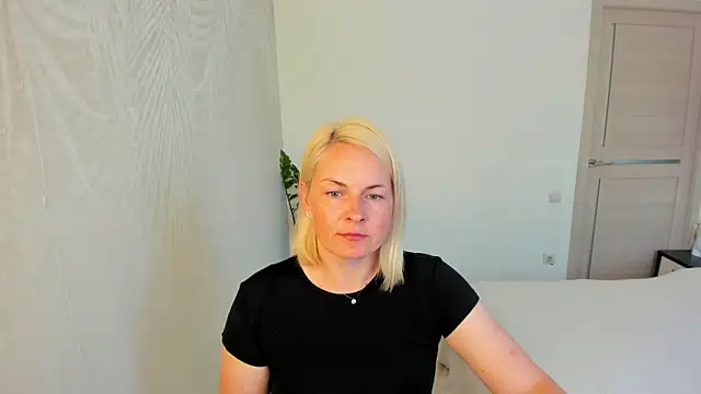 Snapshot of Alicee_Gracee chatting on June 2026 08:57:01 AM Alicee Gracee online show from June 2026 08:57:01 AM