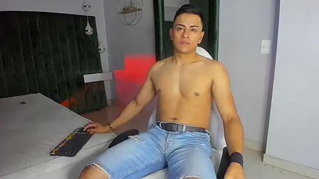 Snapshot of Lucii_fer_ chatting on November 2025 11:53:02 AM Lucii fer online show from November 2025 11:53:02 AM