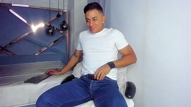 Lucii fer  online show from March 2026 11:38:02 AM