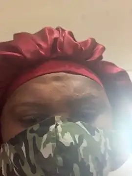 Snapshot of bonbonaumiel chatting on January 2025 04:13:01 PM bonbonaumiel online show from January 2025 04:13:01 PM