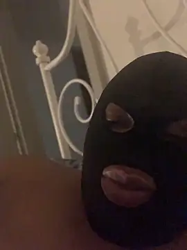 Snapshot of bonbonaumiel chatting on January 2025 06:40:01 PM bonbonaumiel online show from January 2025 06:40:01 PM