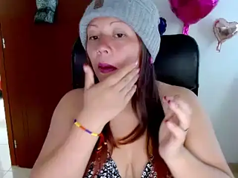 miss evoleth2 online show from September 2025 08:01:02 PM