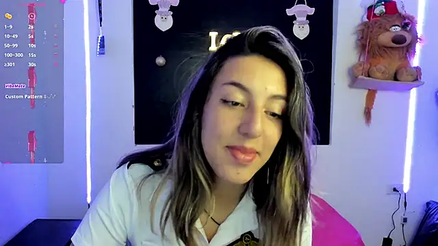 Snapshot of queen-natty chatting on December 2024 06:15:01 AM queen-natty online show from December 2024 06:15:01 AM