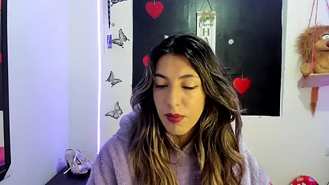 Snapshot of queen-natty chatting on February 2025 01:00:02 PM queen-natty online show from February 2025 01:00:02 PM