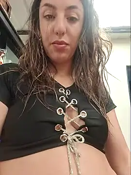 Snapshot of queen-natty chatting on February 2025 04:05:01 PM queen-natty online show from February 2025 04:05:01 PM