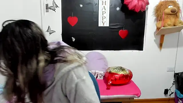 Snapshot of queen-natty chatting on February 2025 02:04:02 PM queen-natty online show from February 2025 02:04:02 PM