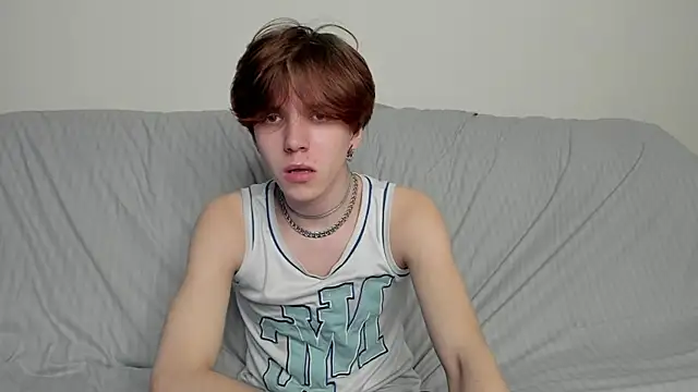 Snapshot of braxiboy chatting on December 2024 05:11:02 PM braxiboy online show from December 2024 05:11:02 PM