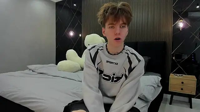 Snapshot of braxiboy chatting on December 2024 09:50:01 AM braxiboy online show from December 2024 09:50:01 AM