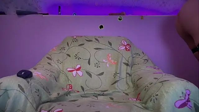 Snapshot of Kamila151 chatting on November 2025 01:37:01 AM Kamila151 online show from November 2025 01:37:01 AM