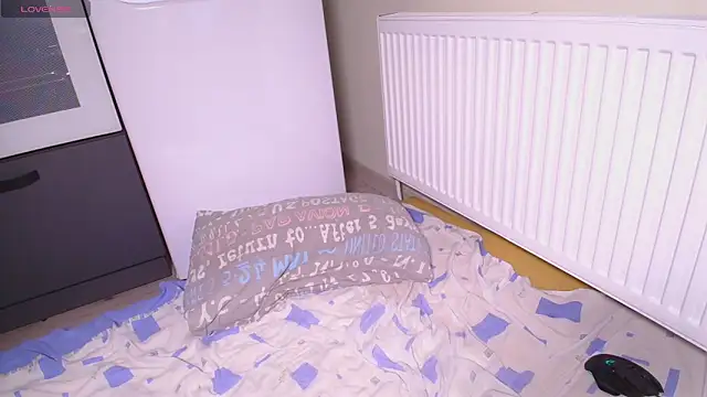 Snapshot of CutiePie3 chatting on January 2025 07:34:01 PM CutiePie3 online show from January 2025 07:34:01 PM