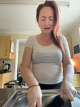 LouiseTswing online show from March 2026 12:43:01 PM