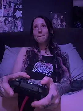 Snapshot of MissMidnightUK chatting on June 2026 11:31:02 PM MissMidnightUK online show from June 2026 11:31:02 PM