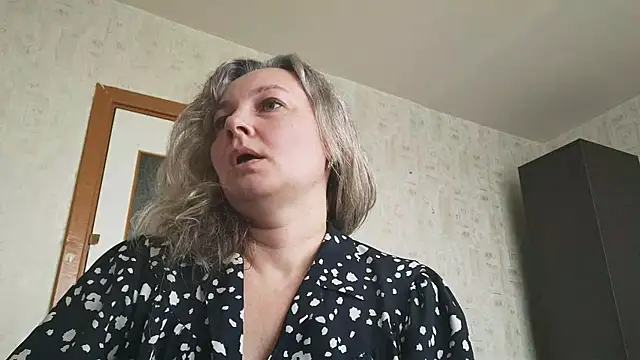 EdithManning online show from May 2026 06:19:02 AM