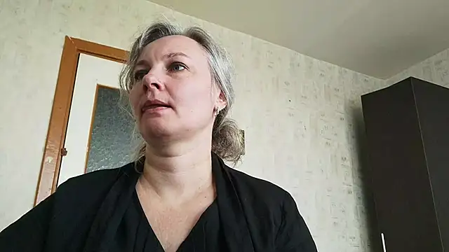 EdithManning online show from May 2026 06:30:02 AM