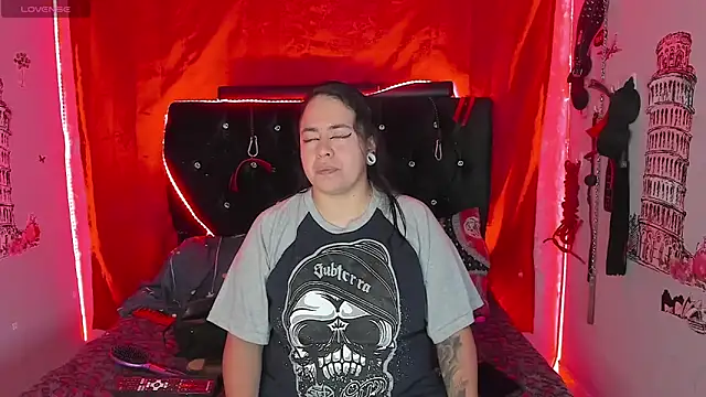 katieeandsharonn online show from December 2025 02:23:01 PM