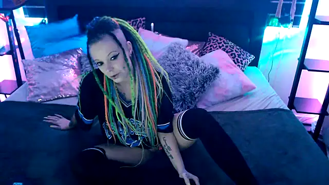 Snapshot of EdgesOfReality chatting on December 2025 08:25:02 PM EdgesOfReality online show from December 2025 08:25:02 PM