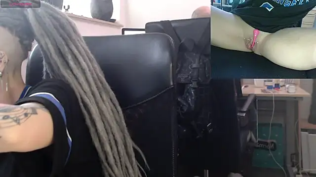 Snapshot of EdgesOfReality chatting on January 2026 11:15:02 AM EdgesOfReality online show from January 2026 11:15:02 AM