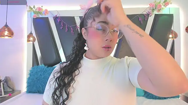 antonelllepiercee online show from July 2026 11:34:02 AM