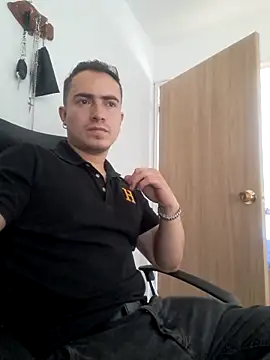 dragon1006 online show from March 2025 09:05:02 PM