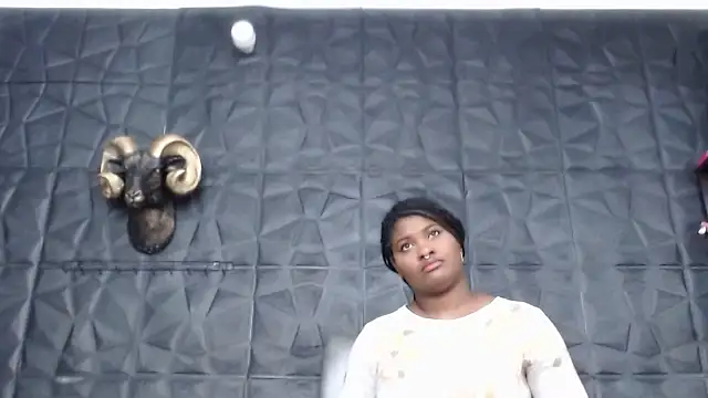 Hanna Fox 69 online show from March 2026 10:13:02 PM