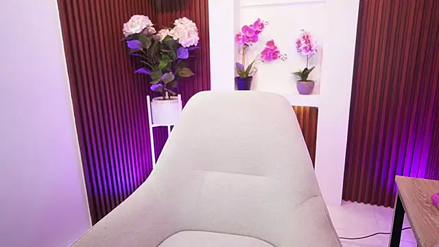 CattleyaScaly online show from September 2025 07:49:01 PM