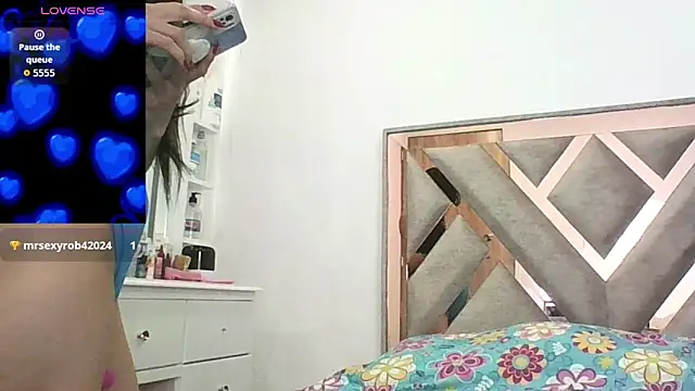 CorinaSmith28 online show from March 2026 09:31:02 PM