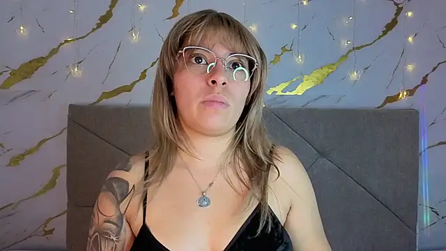 agatha 97  online show from September 2025 04:56:01 AM