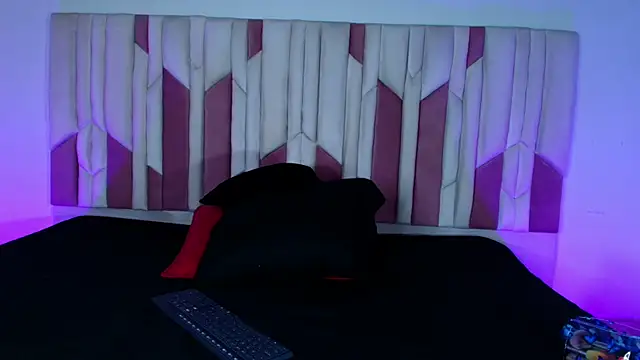 mia stanfort online show from October 2025 07:12:02 PM